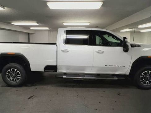 New 2026 GMC Sierra 3500 SLE w/ Preferred Package AWD/4WD image 9