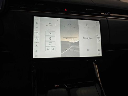 Used 2025 Land Rover Range Rover Sport SE AWD/4WD image 30