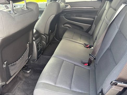 Used 2014 Jeep Grand Cherokee Laredo w/ Quick Order Package 23E AWD/4WD image 16