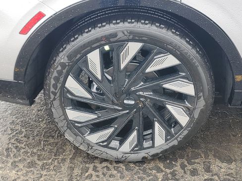 New 2026 Lincoln Nautilus Reserve image 5