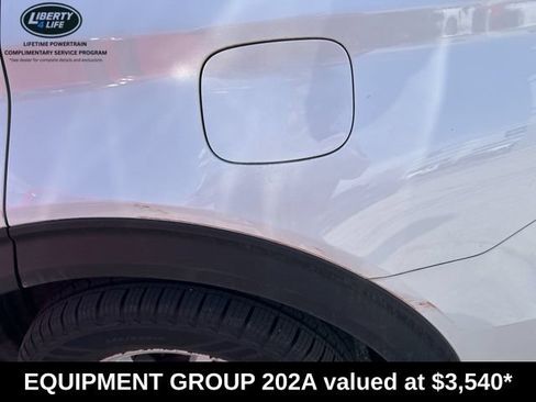 Used 2022 Ford Explorer XLT w/ Equipment Group 202A AWD/4WD image 2