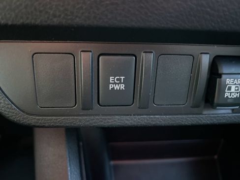 Used 2021 Toyota Tacoma SR5 w/ Trail Edition RWD image 32