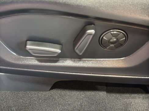 Used 2026 Ford Explorer ST AWD/4WD image 16