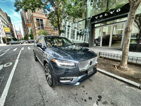 Certified 2025 Volvo XC90 T8 Ultra w/ Protection Package Premier AWD/4WD image 1