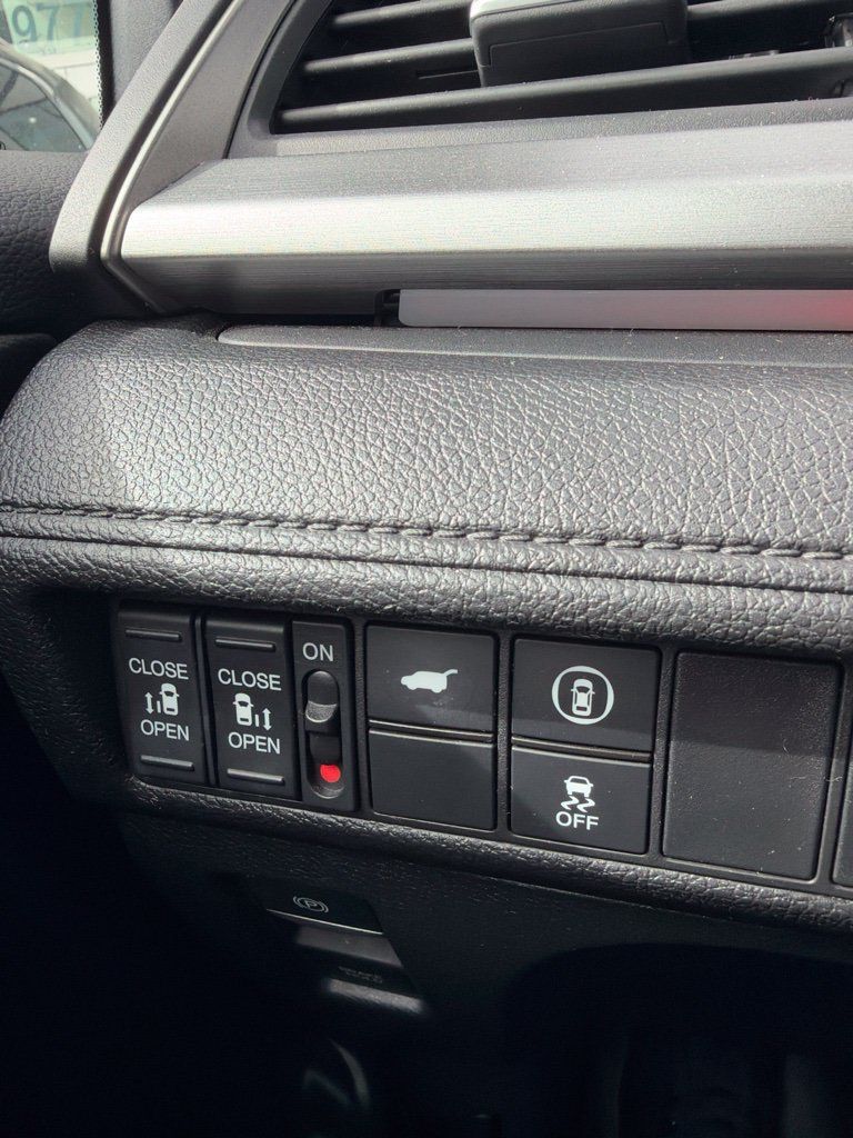 Used 2023 Honda Odyssey Sport image 6