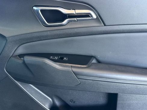 Certified 2023 Kia Sportage SX AWD/4WD image 23