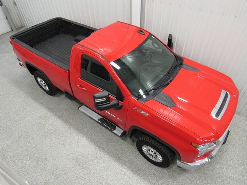 Used 2020 Chevrolet Silverado 2500 LT w/ Z71 Off-Road Package image 5