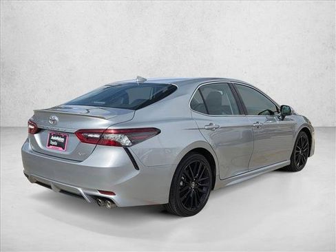 Used 2024 Toyota Camry XSE FWD image 5