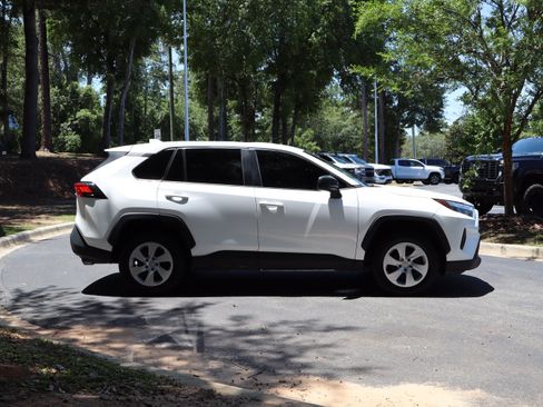 Used 2024 Toyota RAV4 LE FWD image 10