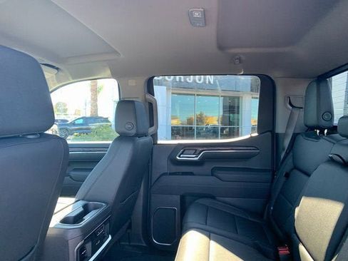 New 2026 GMC Sierra 1500 SLT w/ SLT Premium Plus Package image 12