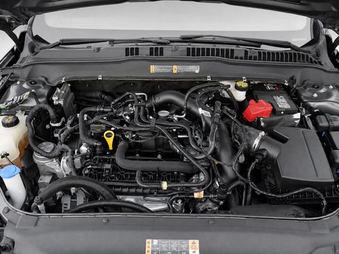 Used 2020 Ford Fusion SE FWD image 40