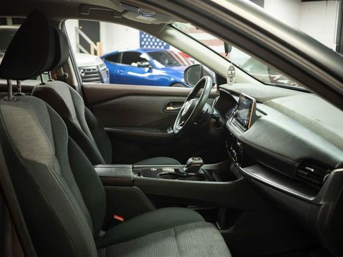 Used 2022 Nissan Rogue SV FWD image 13