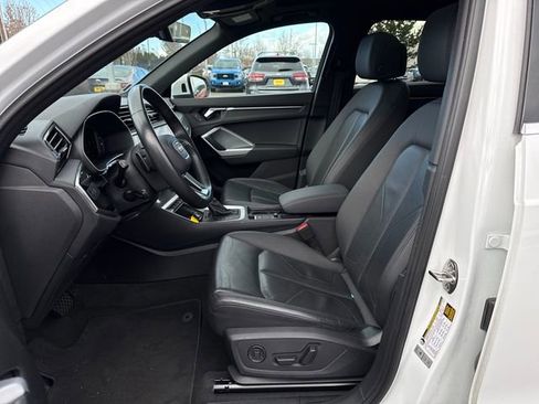 Used 2024 Audi Q3 2.0T Premium image 17