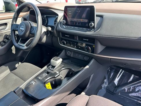 Used 2023 Nissan Rogue S FWD image 15