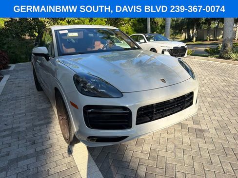 Used 2022 Porsche Cayenne GTS AWD/4WD image 37