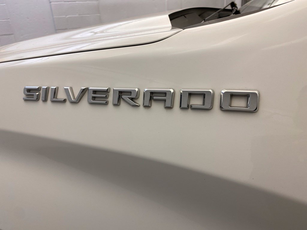 Used 2022 Chevrolet Silverado 1500 LT AWD/4WD image 9