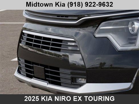 New 2025 Kia Niro EX Touring image 12