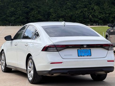 Used 2024 Honda Accord LX image 9