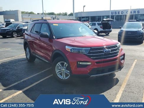 Certified 2024 Ford Explorer XLT w/ Equipment Group 202A AWD/4WD image 2