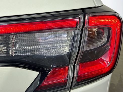 Used 2022 Subaru Outback Premium image 31