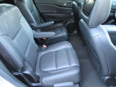 Certified 2017 GMC Acadia SLT image 20