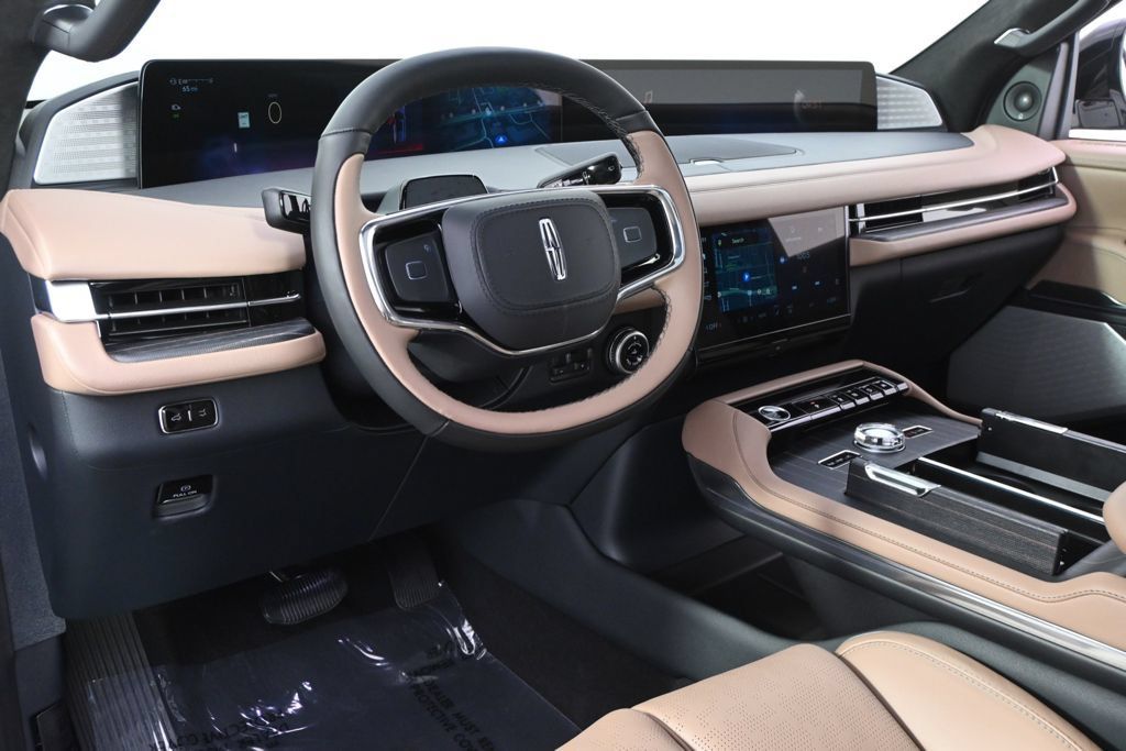 New 2027 Lincoln Navigator Black Label AWD/4WD image 12