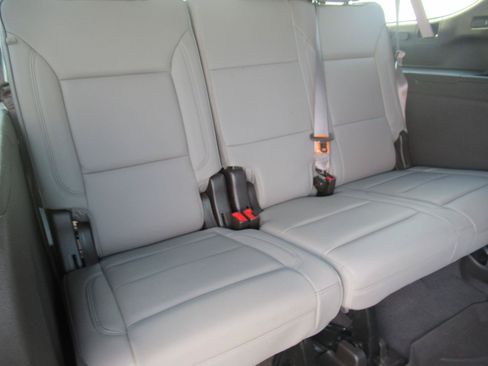 Used 2022 GMC Yukon XL SLT w/ SLT Premium Package AWD/4WD image 35