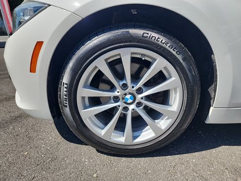 Used 2016 BMW 320i xDrive Sedan AWD/4WD image 13