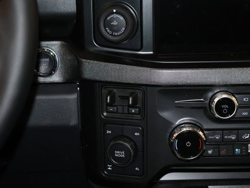 New 2025 Ford F350 Platinum w/ FX4 Off-Road Package image 25