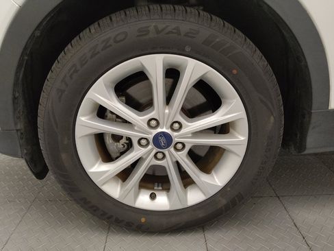 Used 2017 Ford Escape SE w/ SE Cold Weather Package FWD image 31