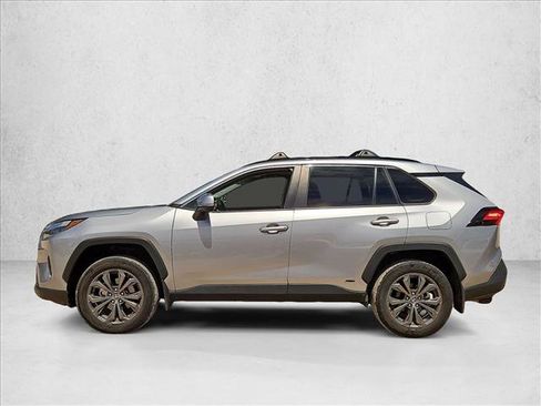 Used 2023 Toyota RAV4 XLE Premium AWD/4WD image 8