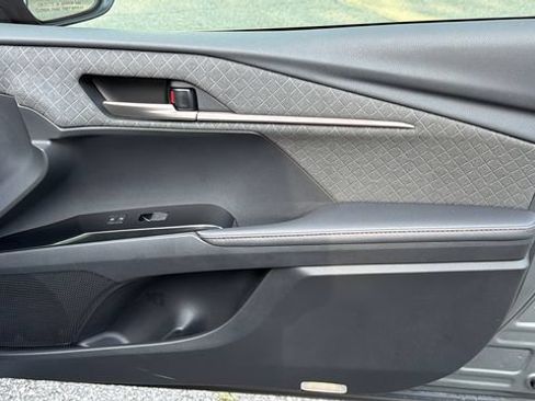 Used 2025 Toyota Camry XLE FWD image 14