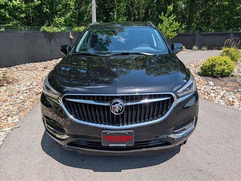 Used 2018 Buick Enclave Essence w/ Trailering Package FWD image 8