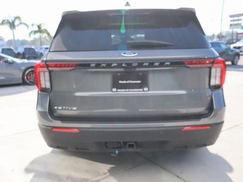 Used 2025 Ford Explorer Active image 5