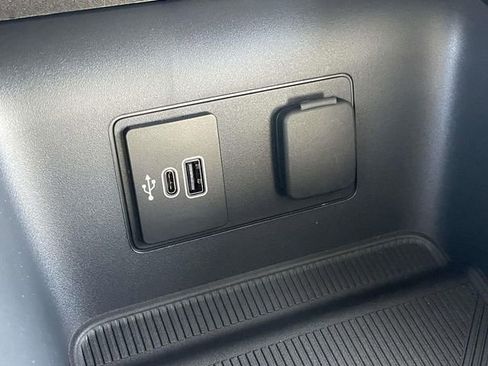 New 2026 Ford Explorer Active w/ Active Comfort Package image 22