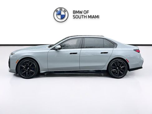 Certified 2023 BMW 740i 740i w/ Parking Assistance Package image 4