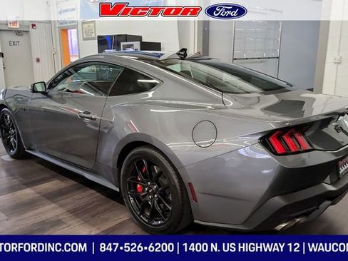 Used 2025 Ford Mustang GT Premium image 3