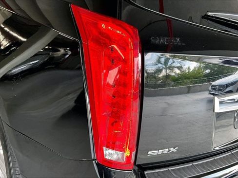 Used 2014 Cadillac SRX Luxury FWD image 29