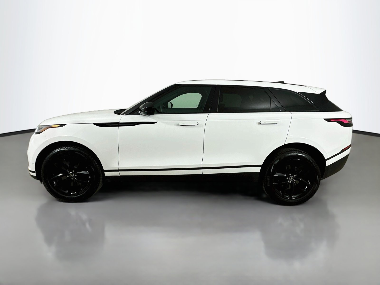 New 2026 Land Rover Range Rover Velar S AWD/4WD image 8