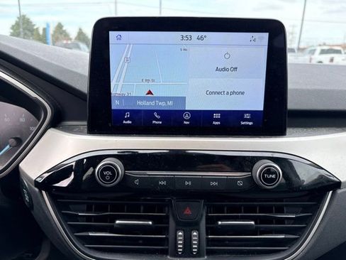 Used 2020 Ford Escape SE image 13