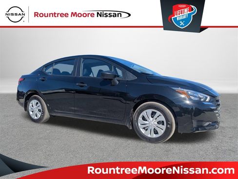 New 2025 Nissan Versa S w/ Trunk Package image 1
