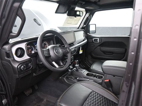 New 2025 Jeep Gladiator Sport image 33