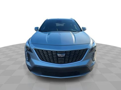Used 2023 Cadillac XT4 Premium Luxury image 3