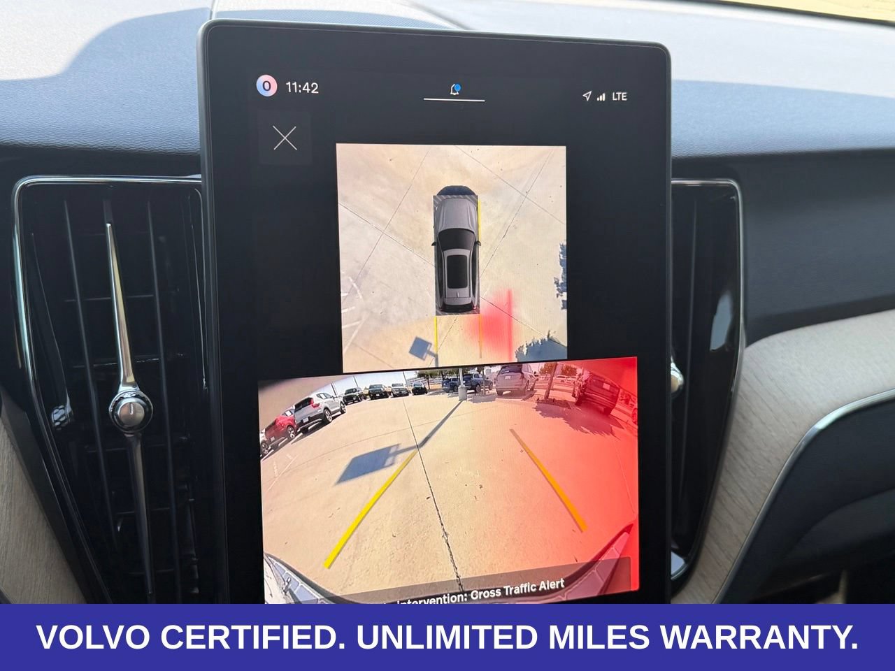 Certified 2026 Volvo XC60 B5 Plus AWD/4WD image 24