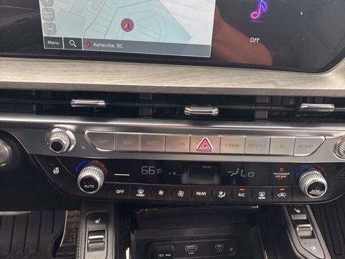 Certified 2024 Kia Telluride SX X-Pro AWD/4WD image 2