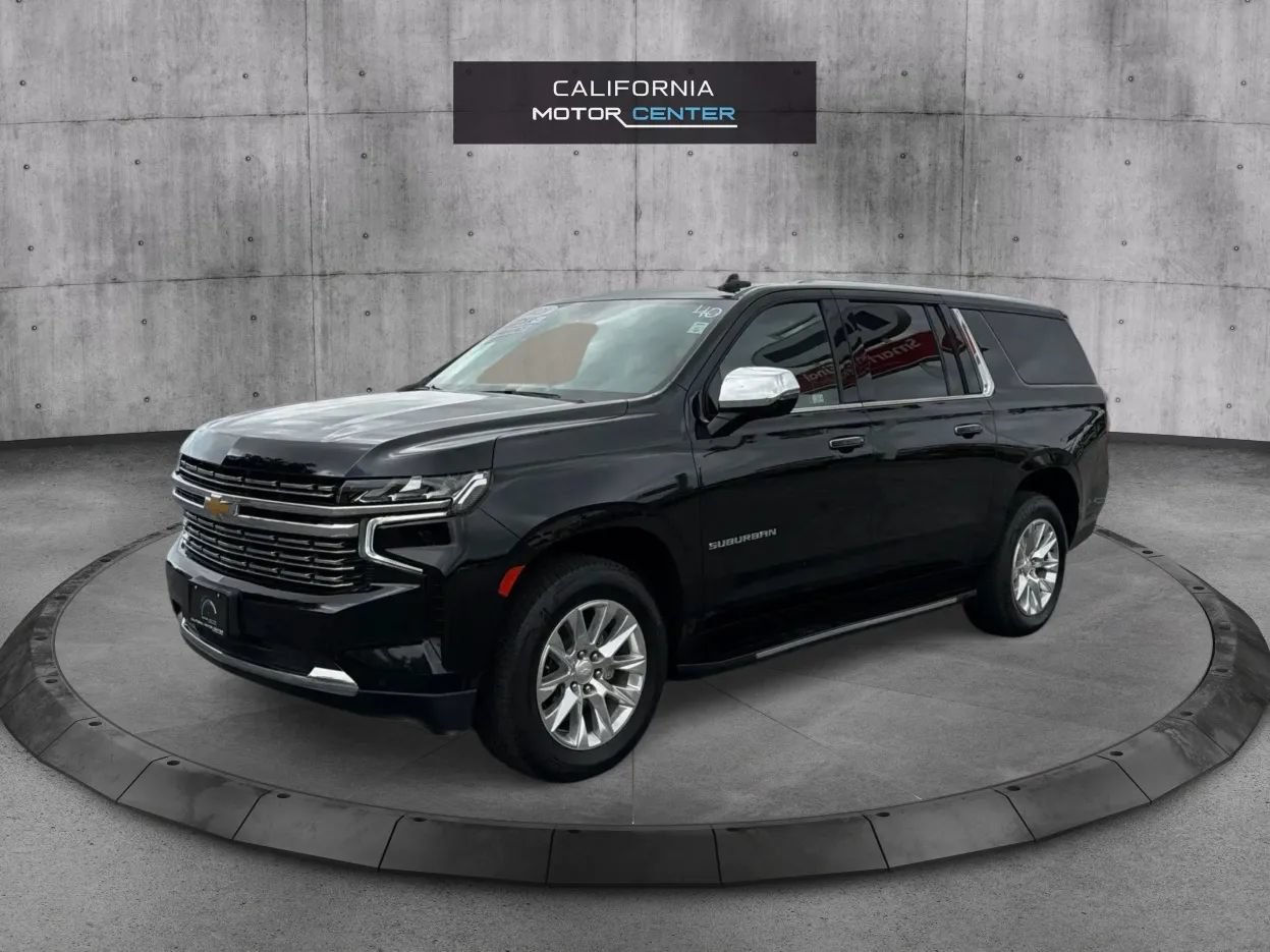 Used 2023 Chevrolet Suburban Premier AWD/4WD image 3