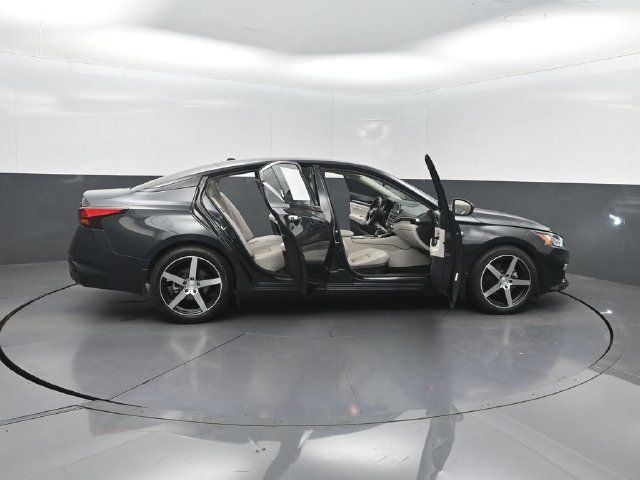Used 2021 Nissan Altima 2.5 SL FWD image 32