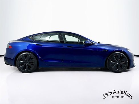Used 2021 Tesla Model S Plaid image 8