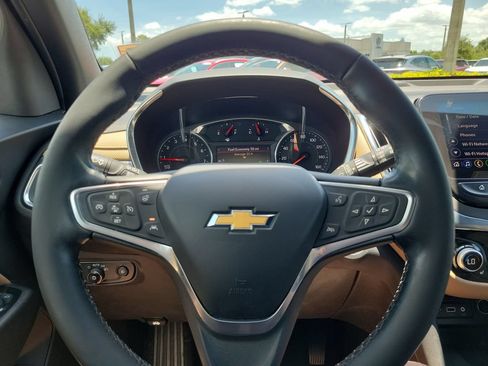 Used 2023 Chevrolet Equinox Premier FWD image 22