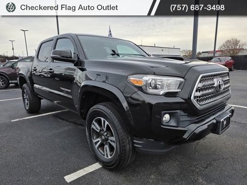 Used 2016 Toyota Tacoma TRD Sport image 11